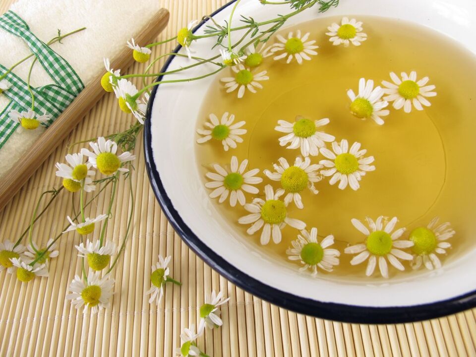 Chamomile baths to prevent foot fungus